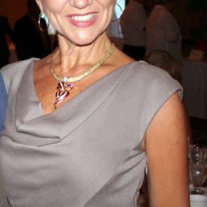 Quand la magie opère: rencontre coquine pour une soirée torride à Limoges Isabelle - rencontre-Cougar-Vendôme