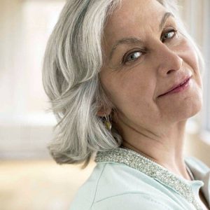 Nu(e) dès la porte franchie 🍃 Maryvonne - rencontre-Cougar-Laval