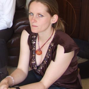 Si t’es prêt à me défoncer, je suis partante Karima - rencontre-Libertine-Aubagne