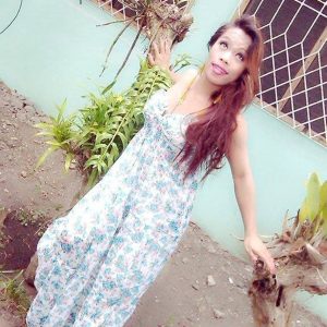 Fatima 42 ans, styliste. Qui veut me faire crier ? Fatima - rencontre-Milf-Metz
