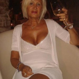 Justine - rencontre-Cougar-Villeneuve-d'Ascq