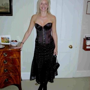 La nuit est chaude, j’ai besoin de toi Nina - rencontre-Milf-Meaux