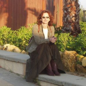 Nouvelle en ville, envie d’un verre et de frissons ! Lila - rencontre-Cougar-Grenoble